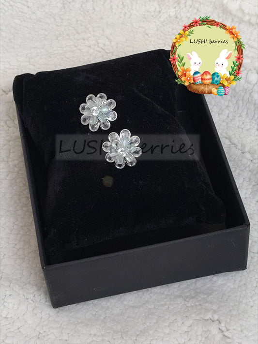 38_2 Color combination Flower studs with different color options