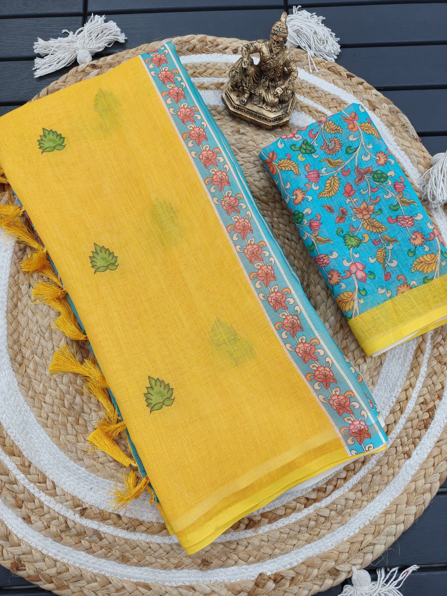 2_Heavy linen blooming saree With Kalamkari digital print