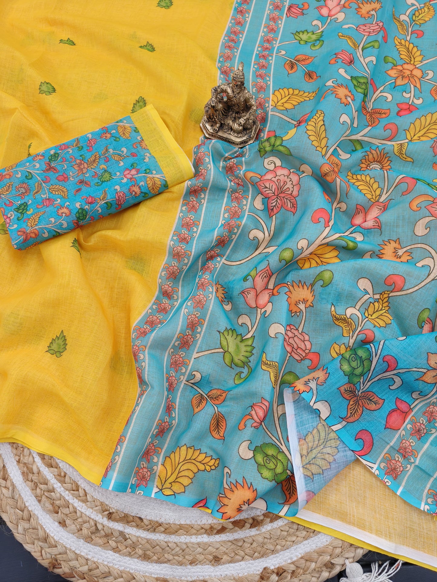 2_Heavy linen blooming saree With Kalamkari digital print