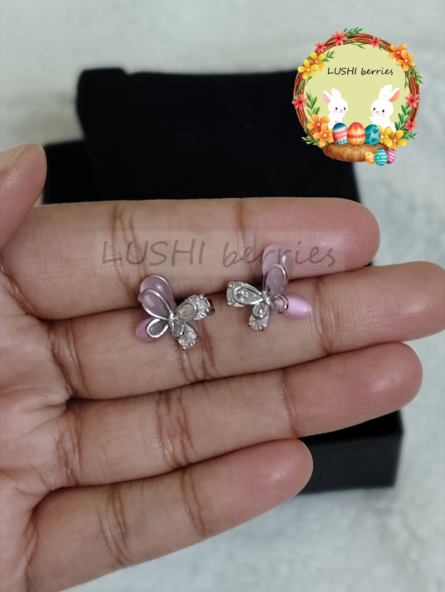 24_Cute Butterfly Stone stud