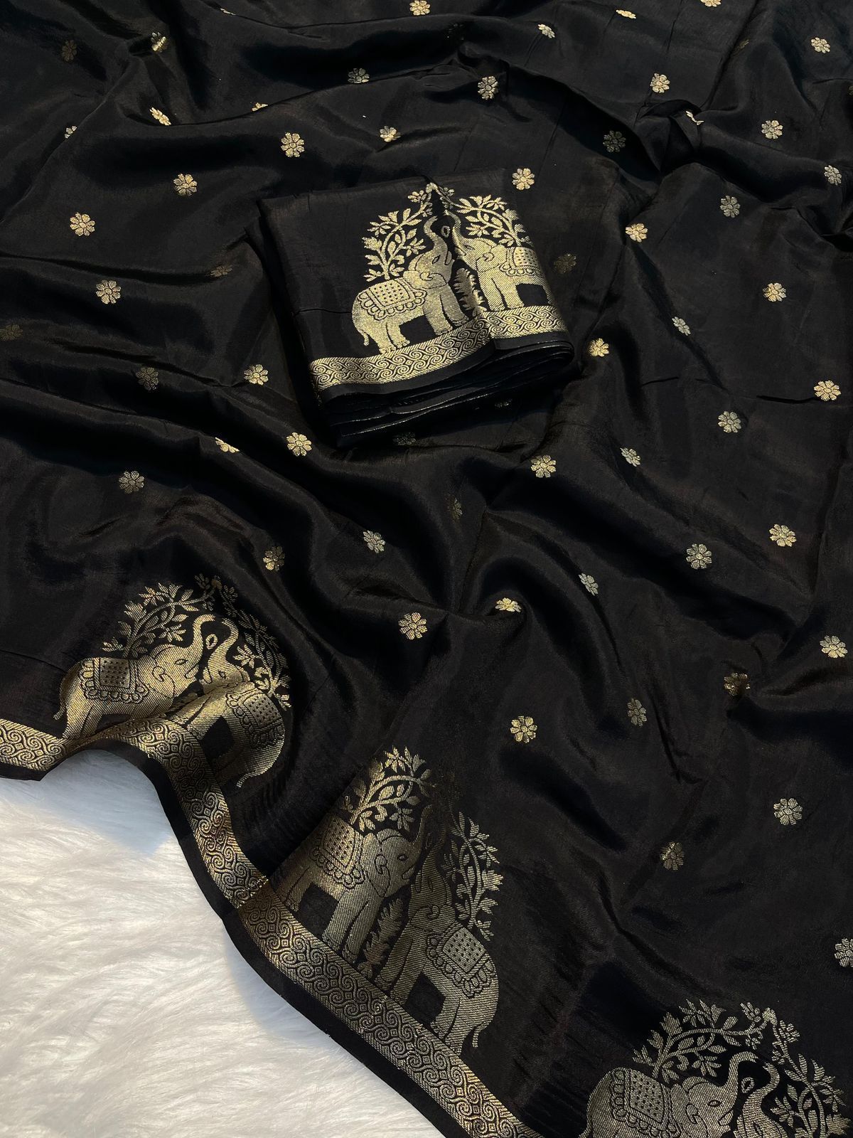 3_Pure Muslin Silk Saree With Running Blouse