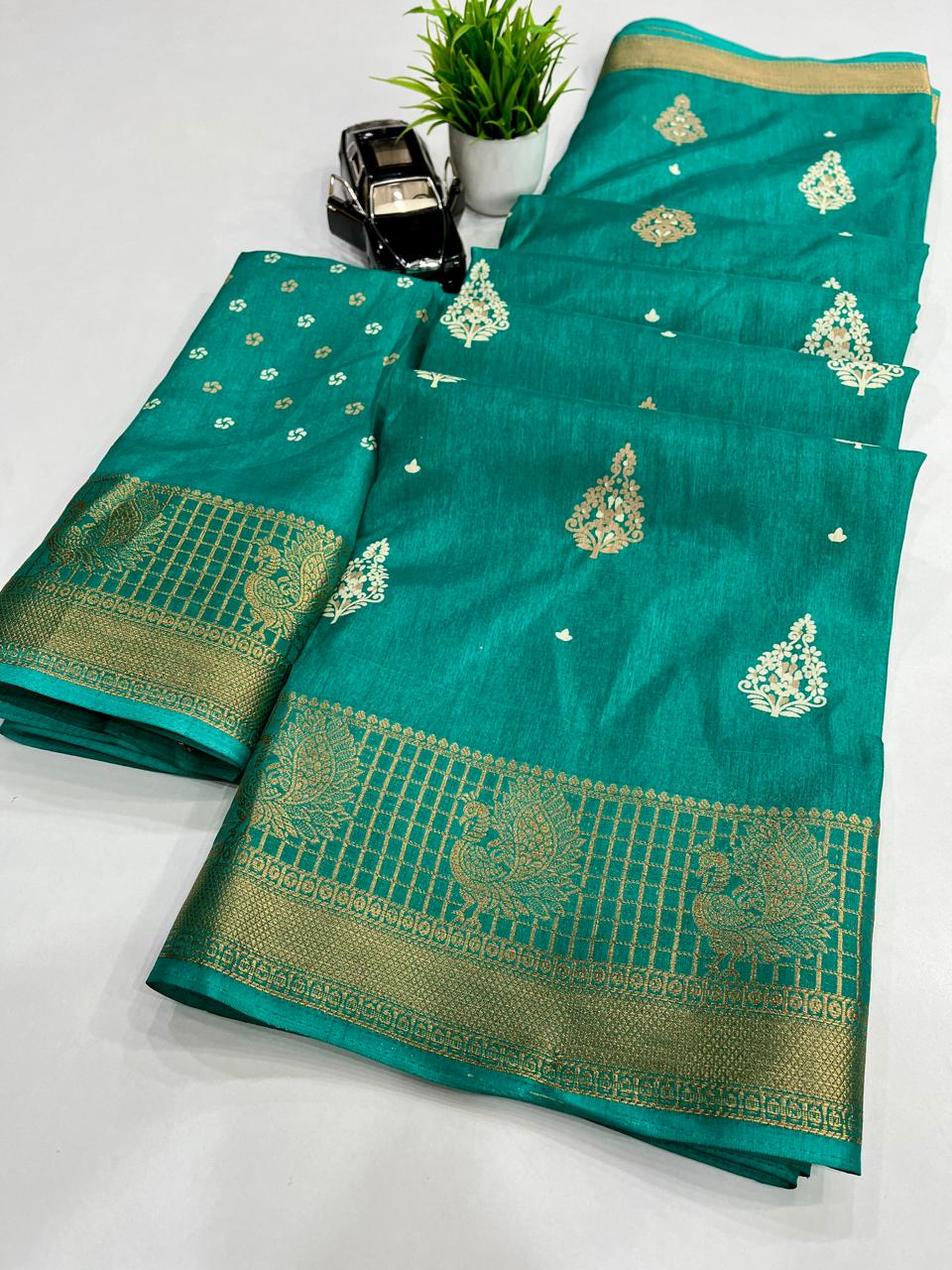 10_Soft dola fabric with jecard border