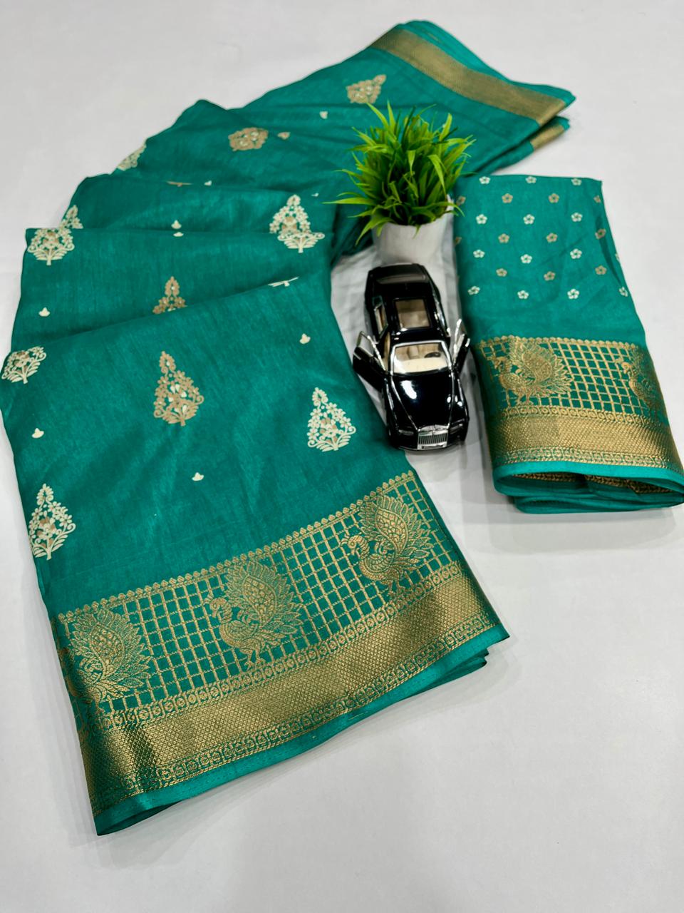 10_Soft dola fabric with jecard border