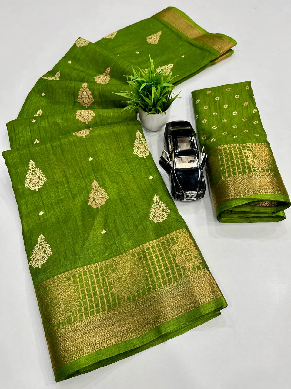 10_Soft dola fabric with jecard border