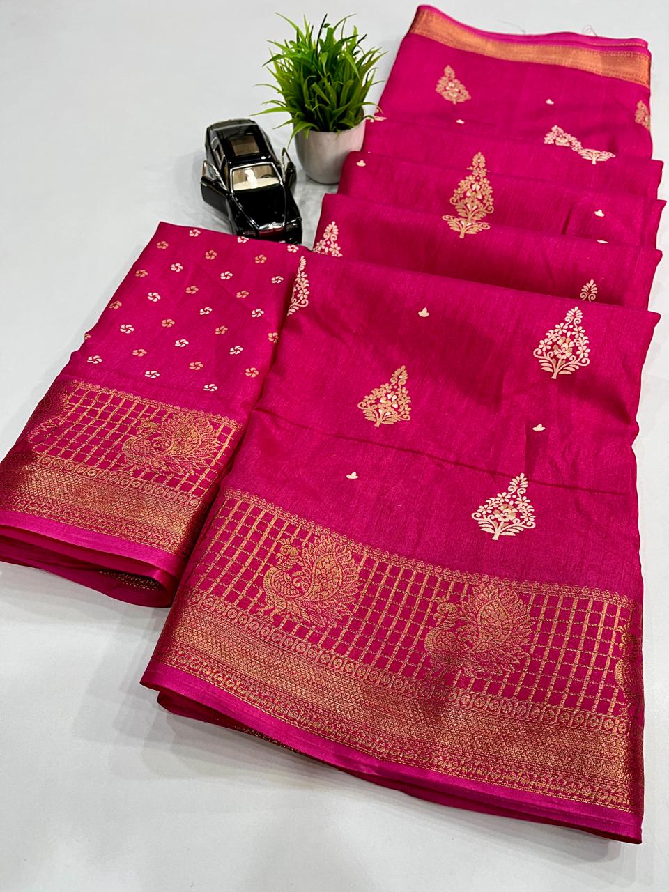 10_Soft dola fabric with jecard border