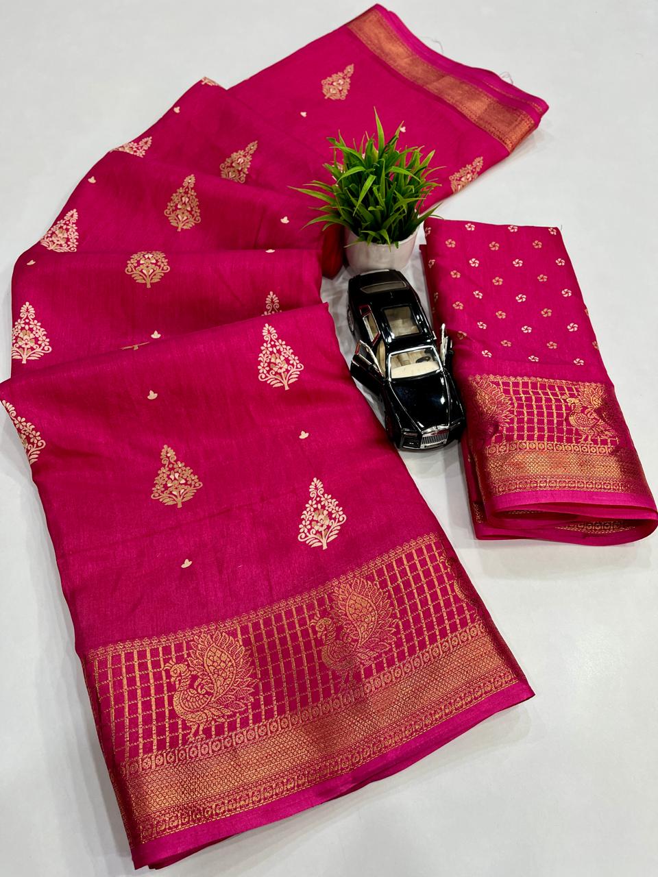 10_Soft dola fabric with jecard border