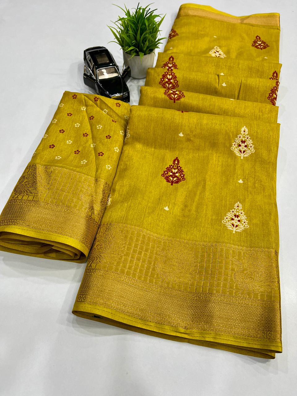10_Soft dola fabric with jecard border
