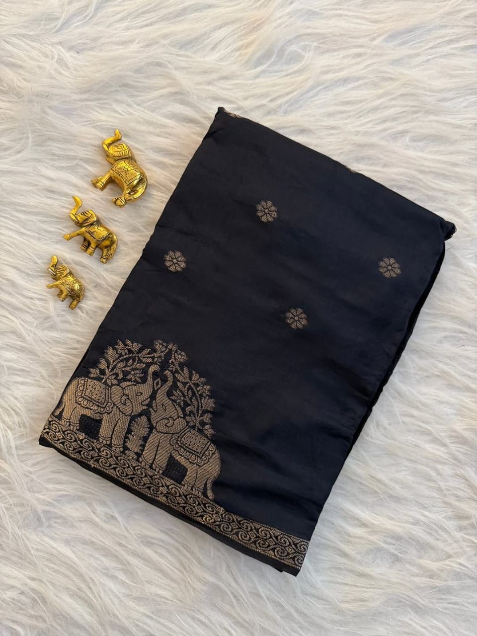 29_Pure Muslin Silk Saree With Running Blouse