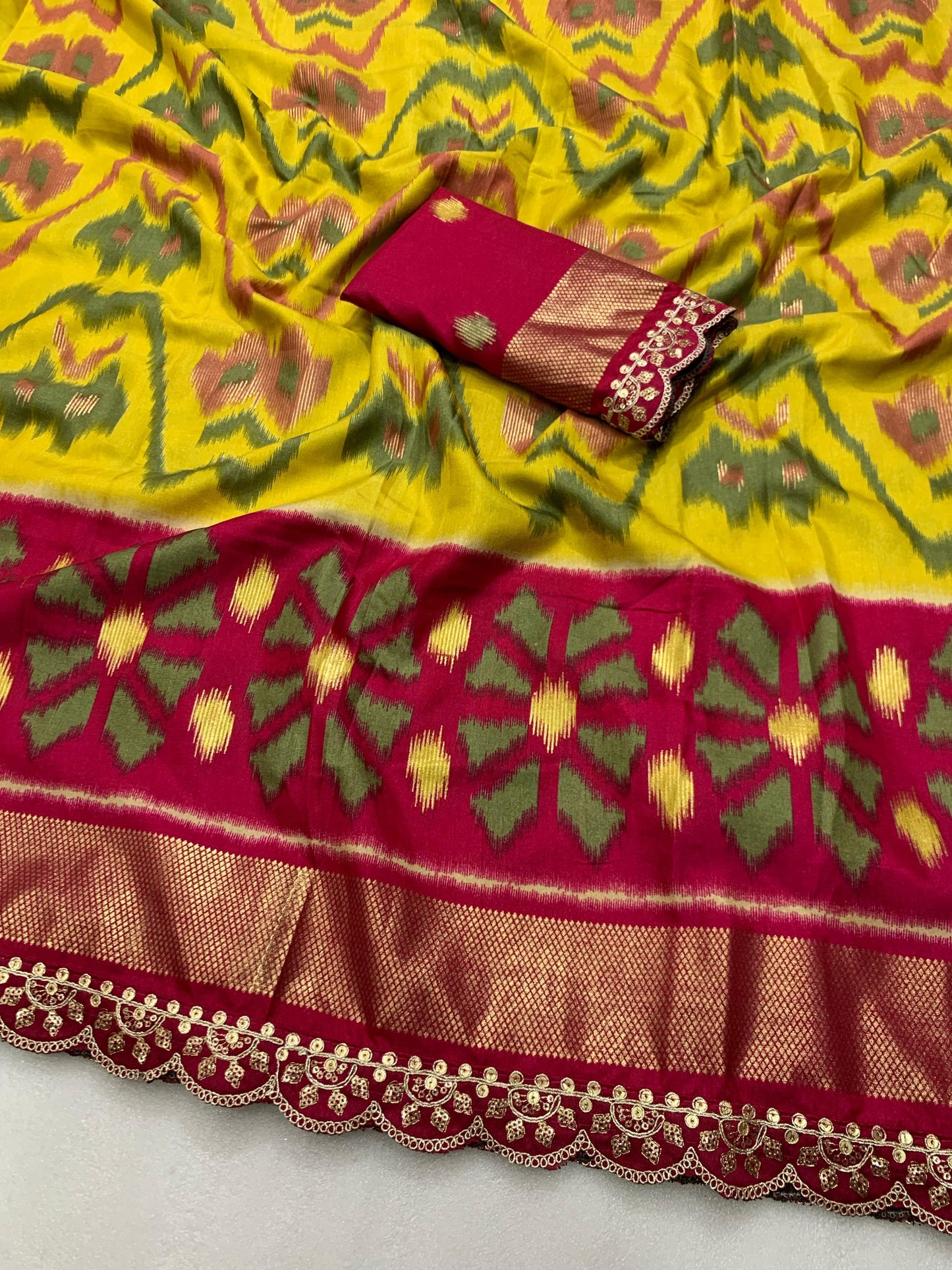 31_Ikkat Design Silk Saree