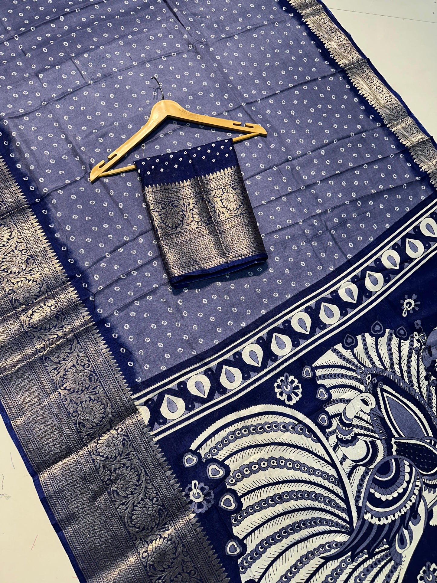 33_Super hit Dola silk crush premium saree