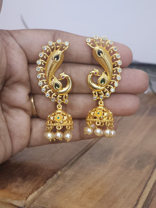 59_Golden Chandbali Earring cuff Style